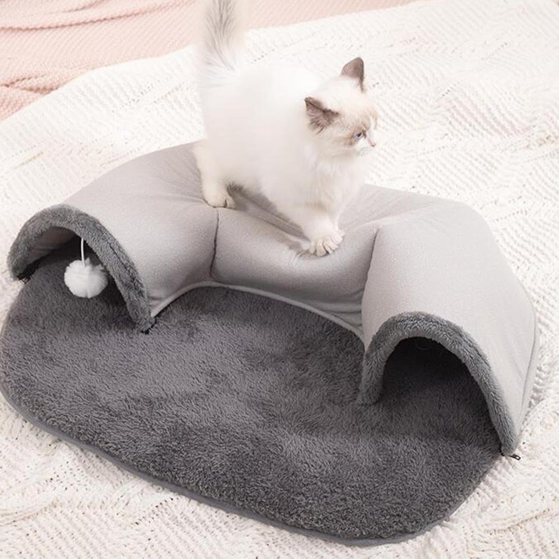 Plush Winter Cat Nest